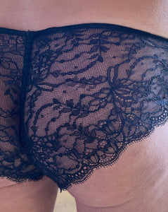 Lace knickers for men, men in lace, kinky lace panties, lace panties for him, lace boxers, frilly knickers for men, can men wear lace panties?, buy lace knickers for men, men in panties, 